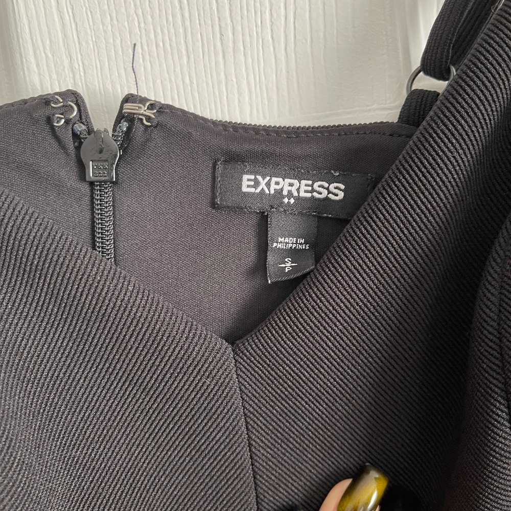 Express Tank Top - Picture 2 of 2